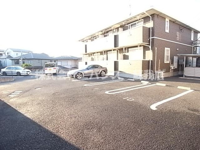 【駐車場】 | グリーンヒルズＢ | 駐車場があるので、車を買う予定の方も安心です