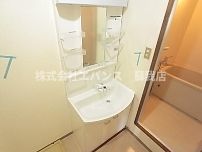 【洗面所】 | メゾングリーン356 | スペースが確保できる洗面所です