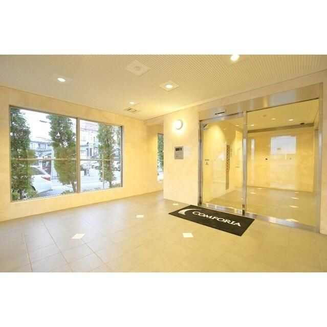 コンフォリア墨田立花のロビー