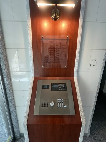 グラン・コート藤が丘の玄関