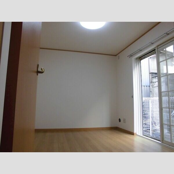 ルミエールヴィラの居間・リビング