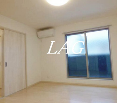 【居間・リビング】 | メゾン・リシュエ | 洋室のお部屋です。