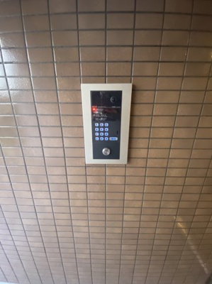 【エントランス】 | ラフォーレ博多 | 落ち着いたエントランスです