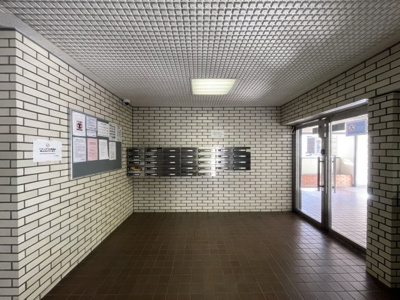 【エントランス】 | グリーンマンション今泉 | 落ち着いたエントランスです