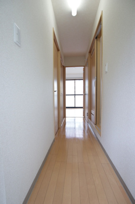 玄関-廊下です