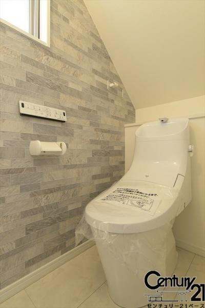 橿原市中曽司町 ／新築一戸建の内観：施工例|■ウォシュレット完備！トルネード洗浄・フチなし形状でお手入れも楽々ですね！■