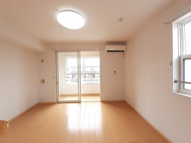 ドゥ・ステージアの居間・リビング|使いやすい居間です