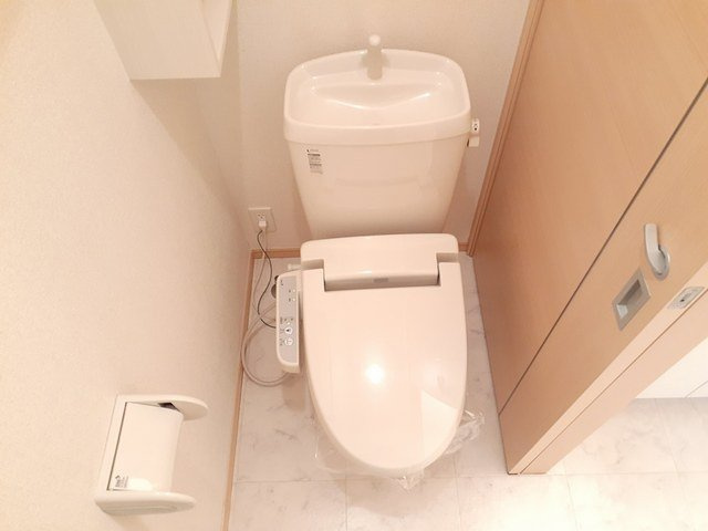 メルシ－ＡＩ・Ｅのトイレ|落ち着いた色調のトイレです