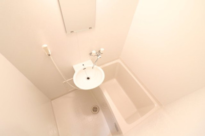 【浴室】 | レオパレス銀河 | 同タイプの物件写真です。