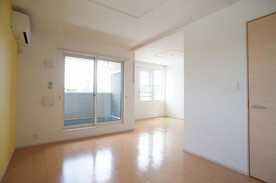 【居間・リビング】 | ローリエ伊勢崎亭Ⅱ