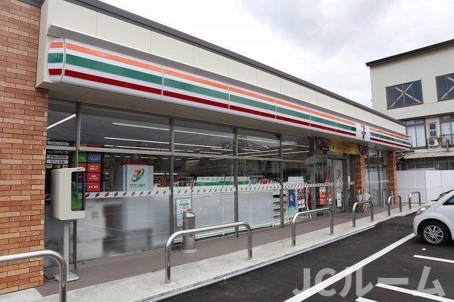シーダー・フォレスト　Ⅲの周辺|セブンイレブン上越本町一丁目店まで500m