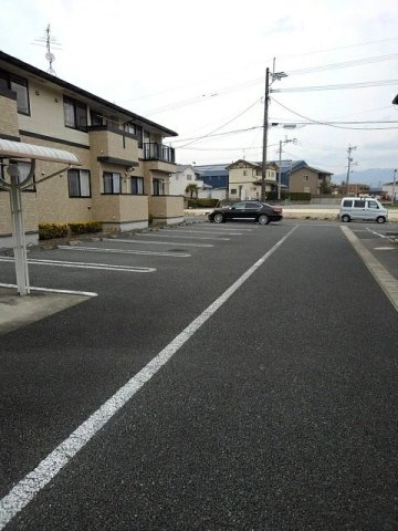 グリーンハイツＩＫＥＤＡ・Ｂの駐車場