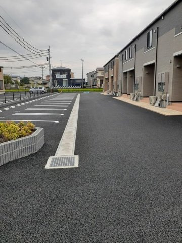 カーサ・フィオーレⅠの駐車場