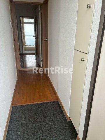 エクシードCの玄関