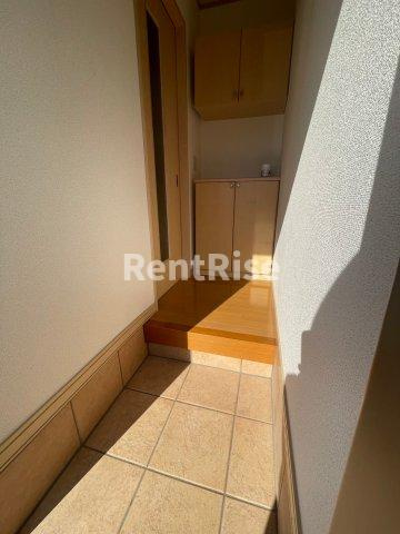 プラッサムコート小郷Ｂの玄関