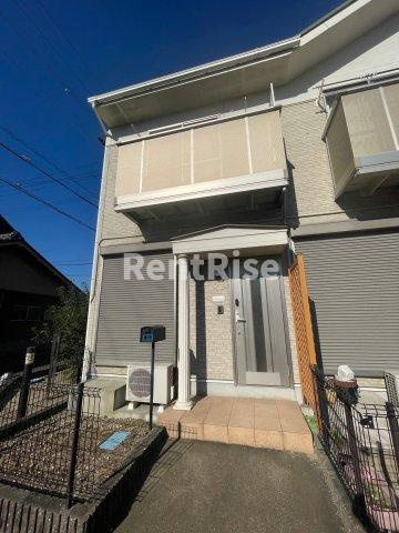 プラッサムコート小郷Ｂのエントランス