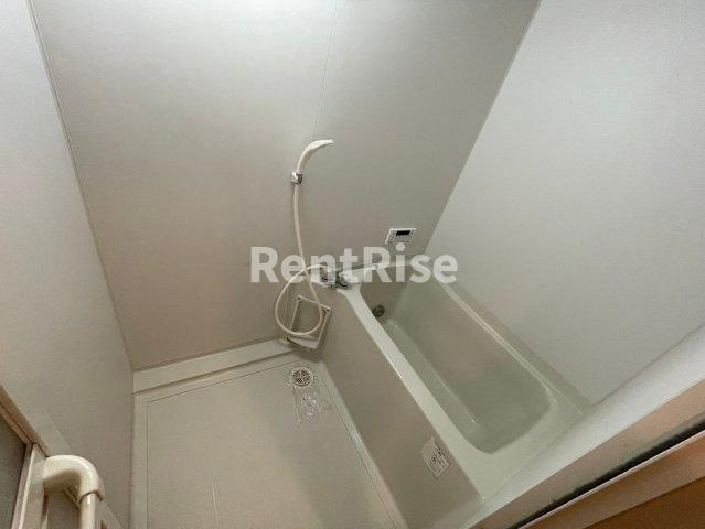 プラッサムコート小郷Ｂの浴室