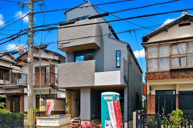 ハピクルタウン伊丹市瑞原3丁目新築一戸建て│4LDK+駐車1台可