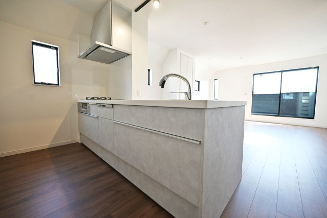 ハピクルタウン伊丹市瑞原の内観：施工例|※同社施工例写真
浴室は足を伸ばしてゆっくりくつろげるサイズ。一日の疲れを癒してくれます。