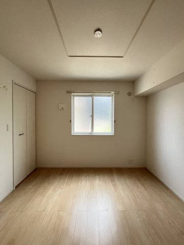 フローラーリアの洋室