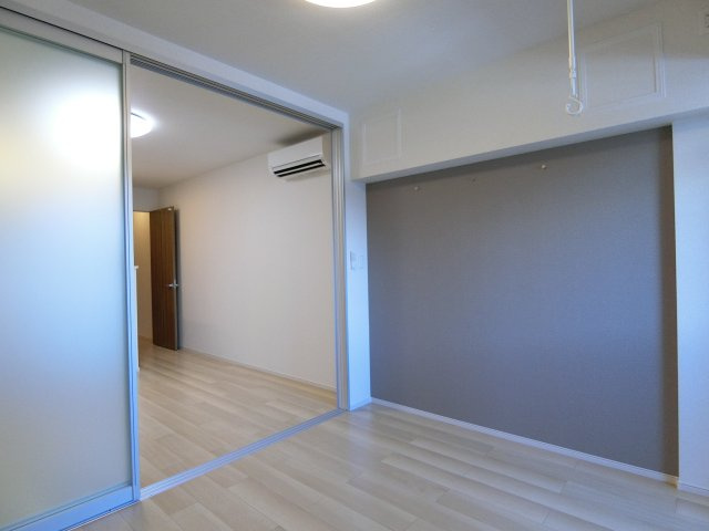 ヒカルサ米子Ⅱの洋室