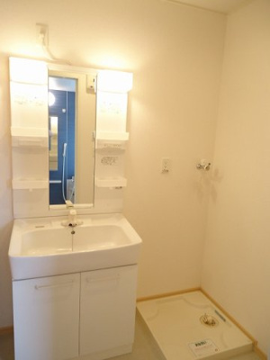 【洗面所】 | サニーホーム | ゆったりとスペースのある洗面所