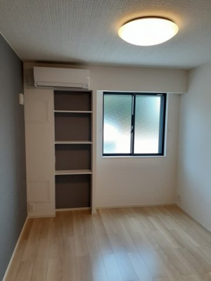 【内装】 | ナインストーン | 内装です