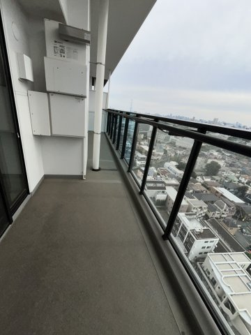 ザ・タワー十条のバルコニー