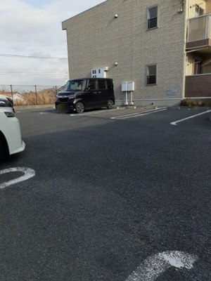 【駐車場】 | エヴァーグリーン | 駐車場完備です