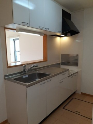 【キッチン】 | エヴァーグリーン | コンパクトなキッチンで掃除もラクラク