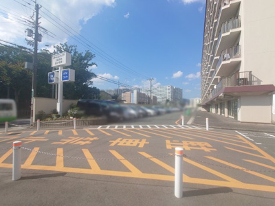 【駐車場】 | ローレルハイツ茨木総持寺2号棟