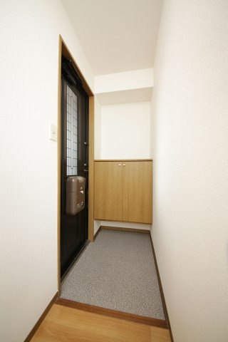 ハイライズ石川の玄関