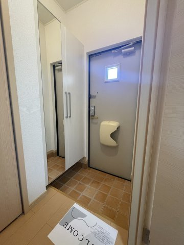 レジデンスノーグチ　Ｎの玄関