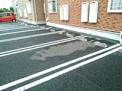 【駐車場】 | エピナールＡ | 駐車場です