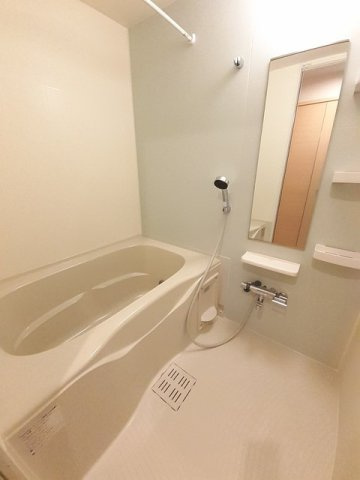 ブランシュールＣの浴室