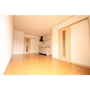 プラッサムコート小郷Bの居間・リビング