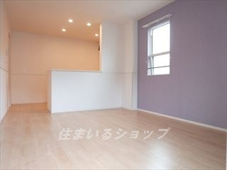 広島市安佐北区上深川町のアパートの居間・リビング