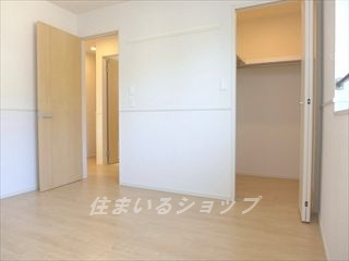 広島市安佐北区上深川町のアパートの寝室