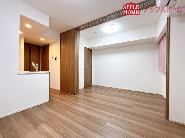 プレシスヴィアラ東大宮の洋室