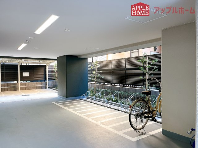 プレシスヴィアラ東大宮の駐輪場
