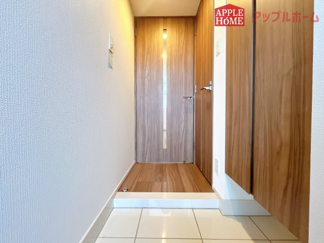 プレシスヴィアラ東大宮の玄関