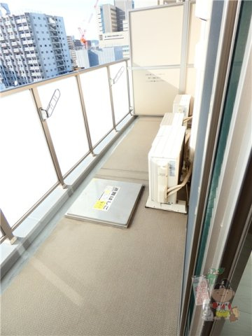 ＴＷＩＮ　ＴＯＷＥＲＳ　Ｓｅｌｉｎａのバルコニー