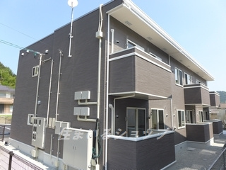 広島市安佐北区深川５丁目のアパートの外観