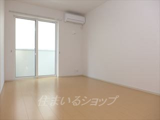 広島市安佐北区深川５丁目のアパートの居間・リビング|エアコン付き