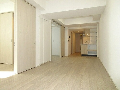 サンウッドフラッツ新宿四谷三丁目の居間・リビング|リビングダイニング