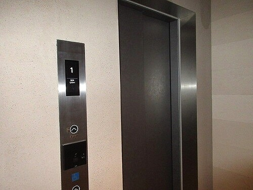 サンウッドフラッツ新宿四谷三丁目のその他|エレベーター前