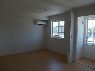 【居間・リビング】 | ネオブルック | ゆったりとした居間です