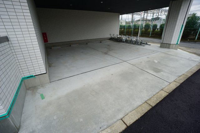 Ｇｌａｒｅの駐車場|駐車場があるので、車を買う予定の方も安心です