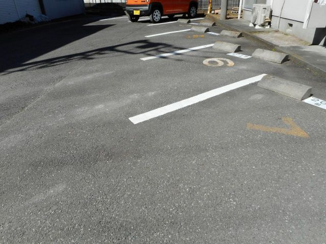 シティハイツオオタケＢの駐車場