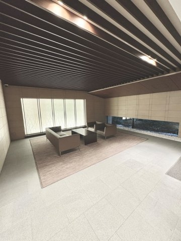 パークホームズ白壁四丁目のロビー